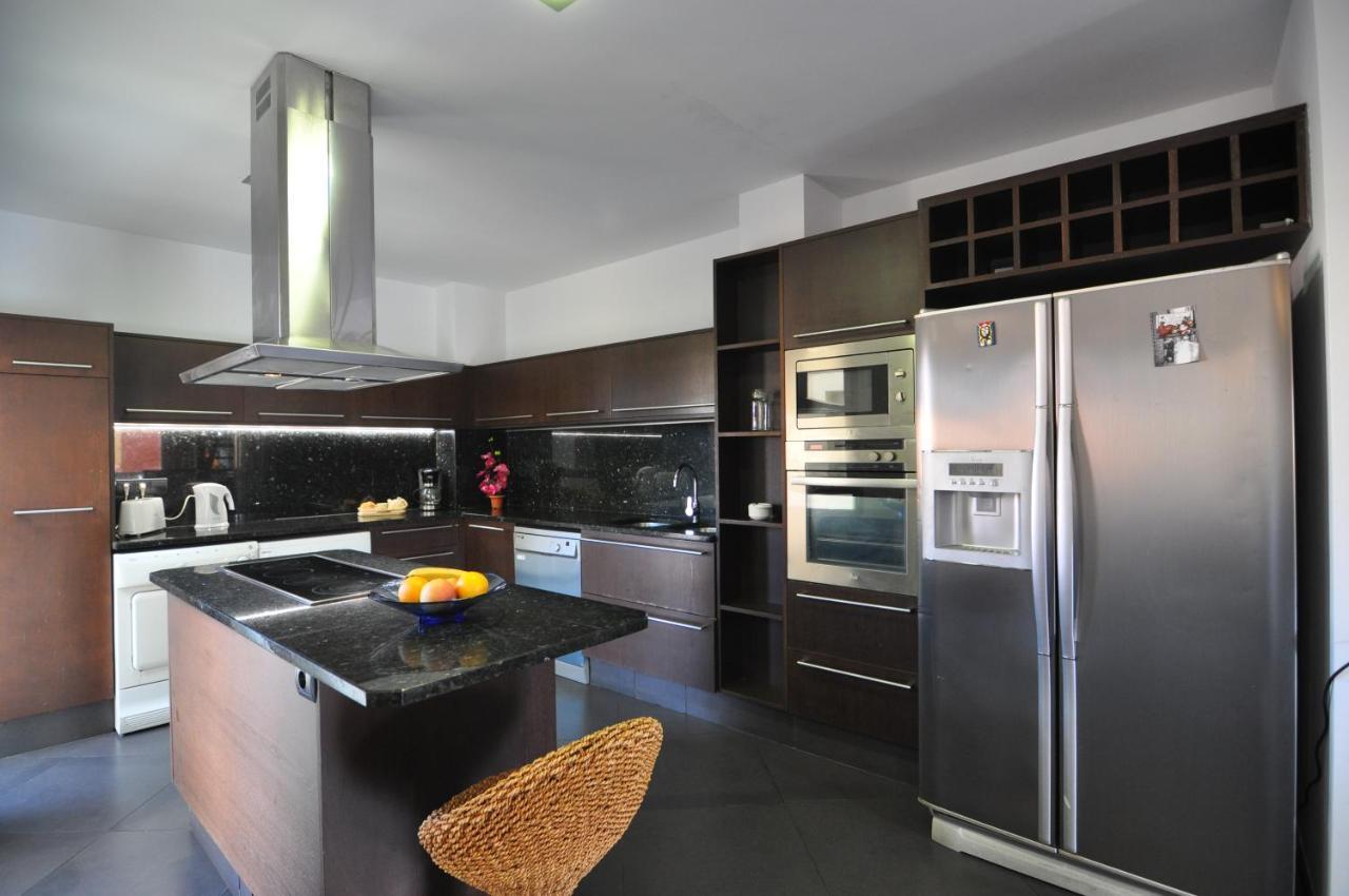Rnet - Apartments Roses Centre Экстерьер фото